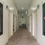 RedDoorz near Brastagi Supermarket Medan