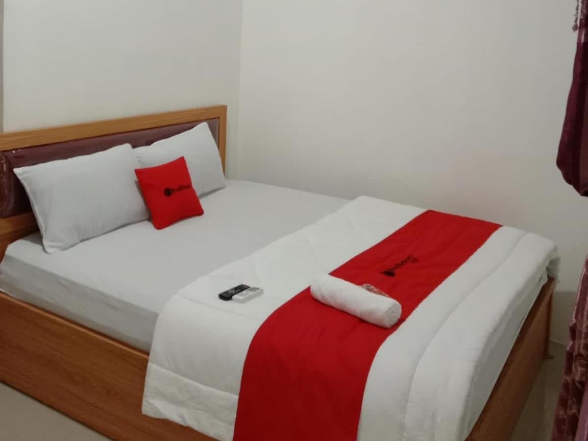 Reddoorz Near Brastagi Supermarket Hotel 2*